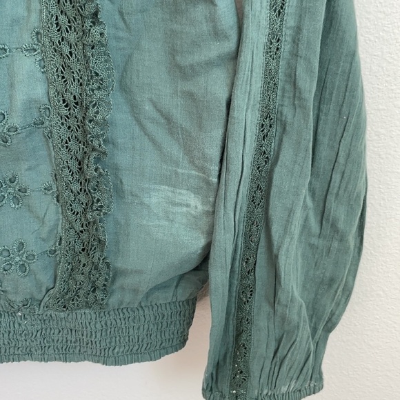 NWT AEO Dark olive green eyelet lace blouse S - Picture 5 of 6